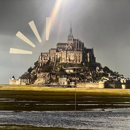 Beau Loft Room Proche Mont Saint Michel Jaccuzi Illimite En Plein Centre อาวร็องช์ ภายนอก รูปภาพ