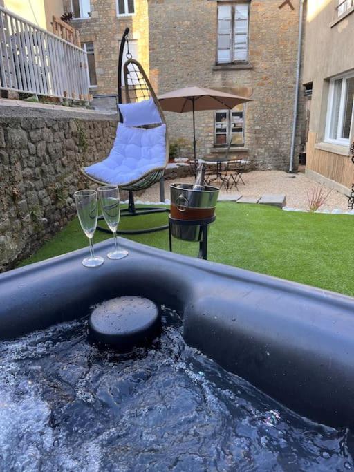 Beau Loft Room Proche Mont Saint Michel Jaccuzi Illimite En Plein Centre อาวร็องช์ ภายนอก รูปภาพ