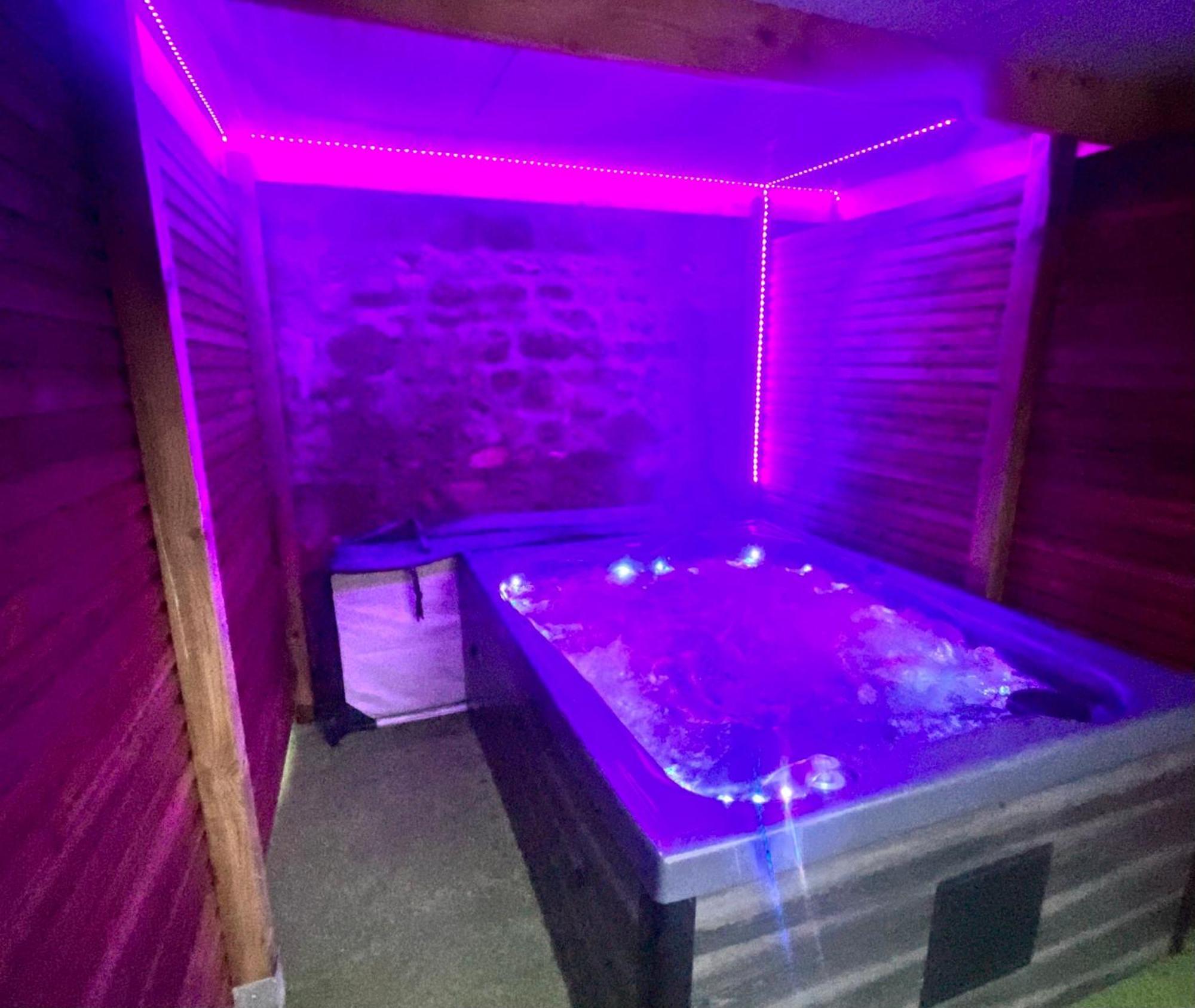 Beau Loft Room Proche Mont Saint Michel Jaccuzi Illimite En Plein Centre อาวร็องช์ ภายนอก รูปภาพ